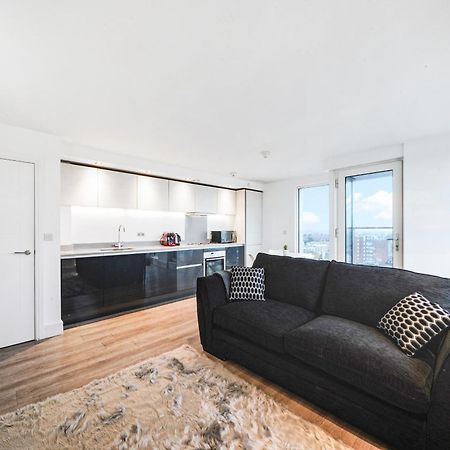 Luxury Apartment With Stunning Views On 10Th Floor Edgware Dış mekan fotoğraf
